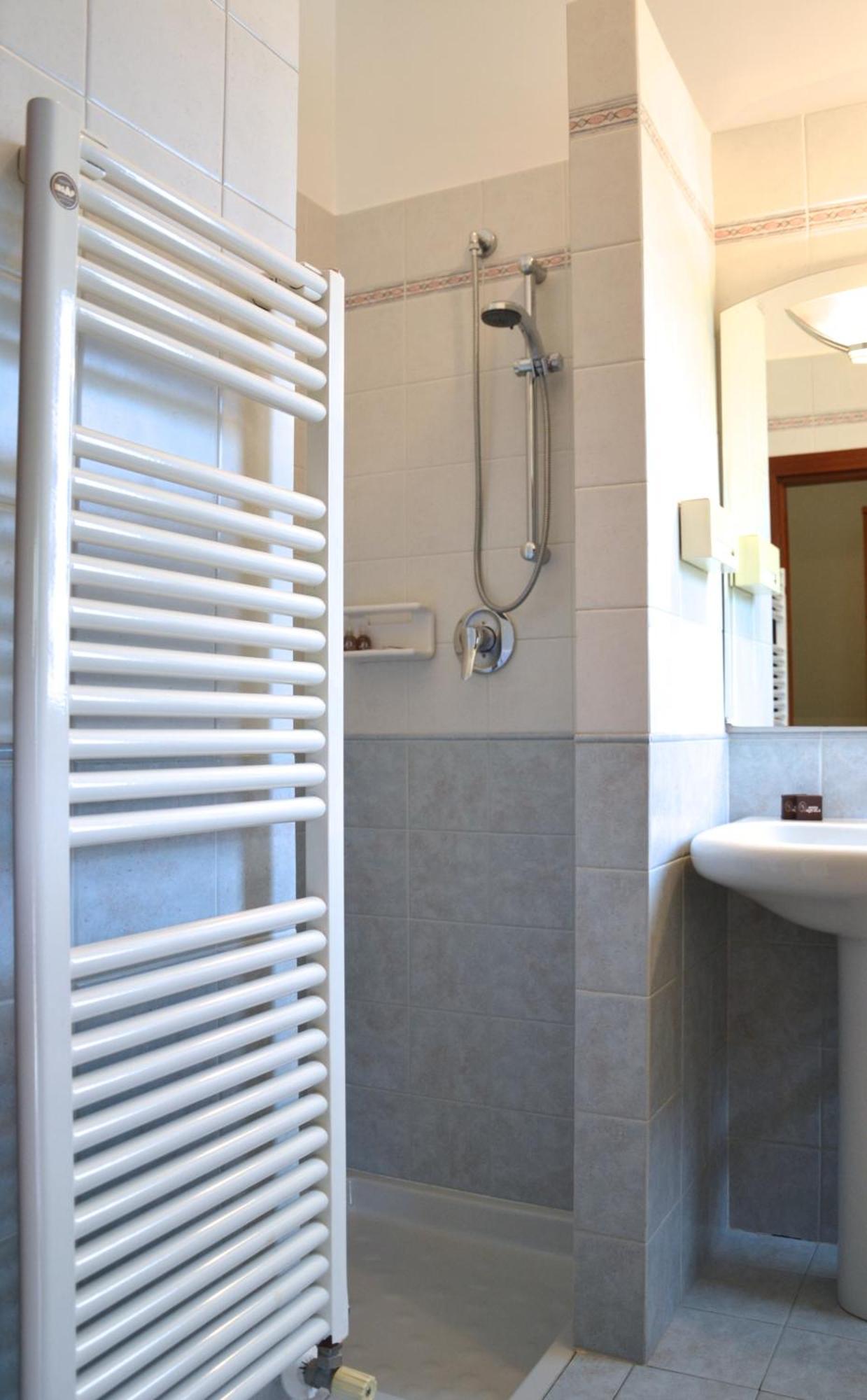 Hotel Aquila Castelfranco Emilia Phòng bức ảnh